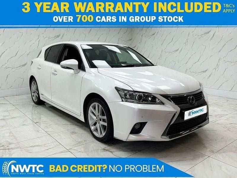 White Used 2017 Lexus CT200h Hatchback | £7,095 (Good price) - Image 1/4