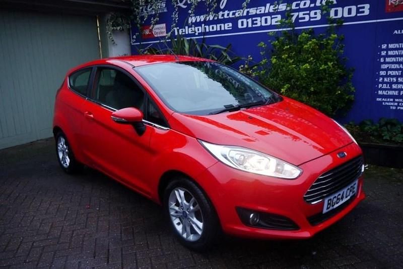 Red Used 2014 Ford Fiesta Zetec Hatchback | £4,995 (Fair price) - Image 1/1