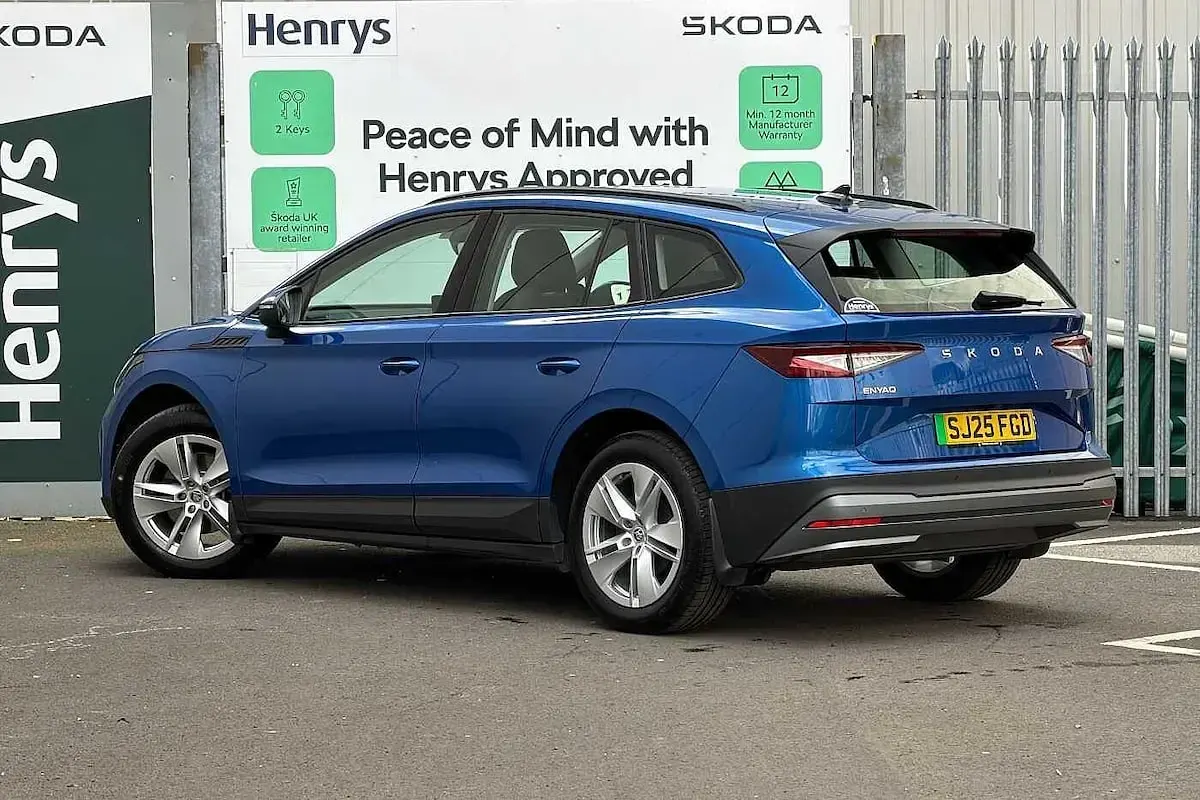Used Skoda Enyaq iV 125 kW (170 HP) 2025 Race blue metallic SUV