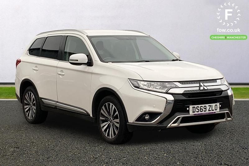 Used Mitsubishi Outlander 2019 White SUV