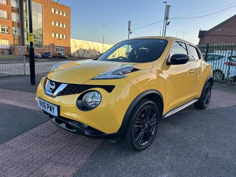 Used Nissan Juke N-Connecta 115 HP (84 kW) 2016 Yellow SUV
