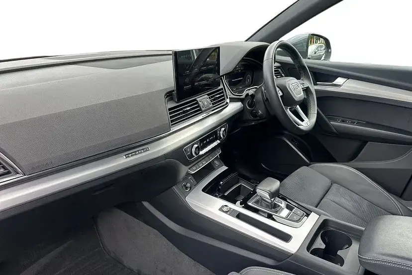Used Audi Q5 Sportback S-Line 261 HP (191 kW) 2023 Daytona grey SUV