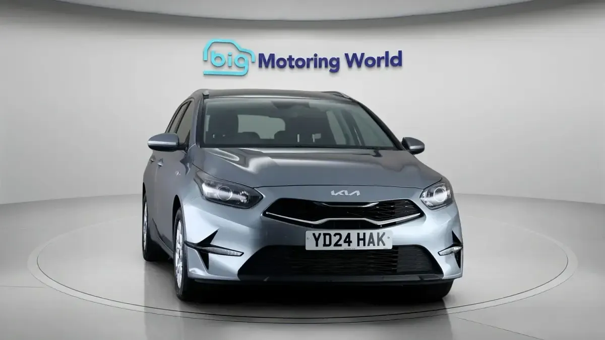Used Kia Ceed 2024 Silver Hatchback