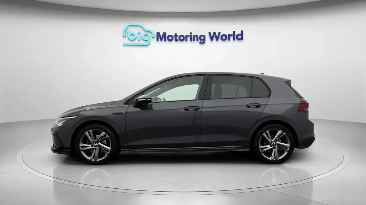 Used VW Golf VIII R-line 131 HP (96 kW) 2023 Grey Hatchback