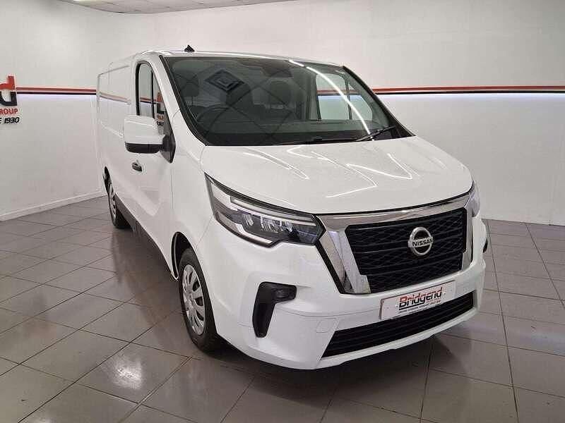 Used Nissan Primastar Acenta 110 HP (80 kW) 2023 White MPV