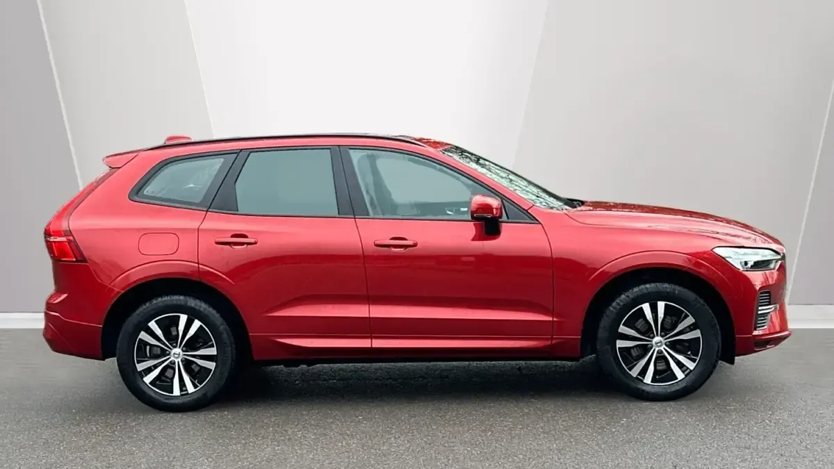 Usado Volvo XC60 Core 250 HP (183 kW) 2023 Vermelho SUV