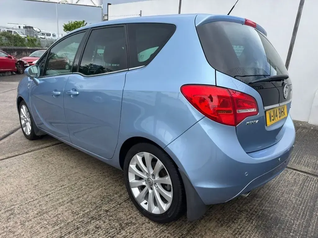 Used Vauxhall Meriva 140 HP (102 kW) 2014 Blue MPV
