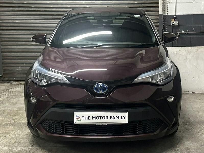 Used Toyota C-HR 122 HP (89 kW) 2023 Mauve/purple SUV