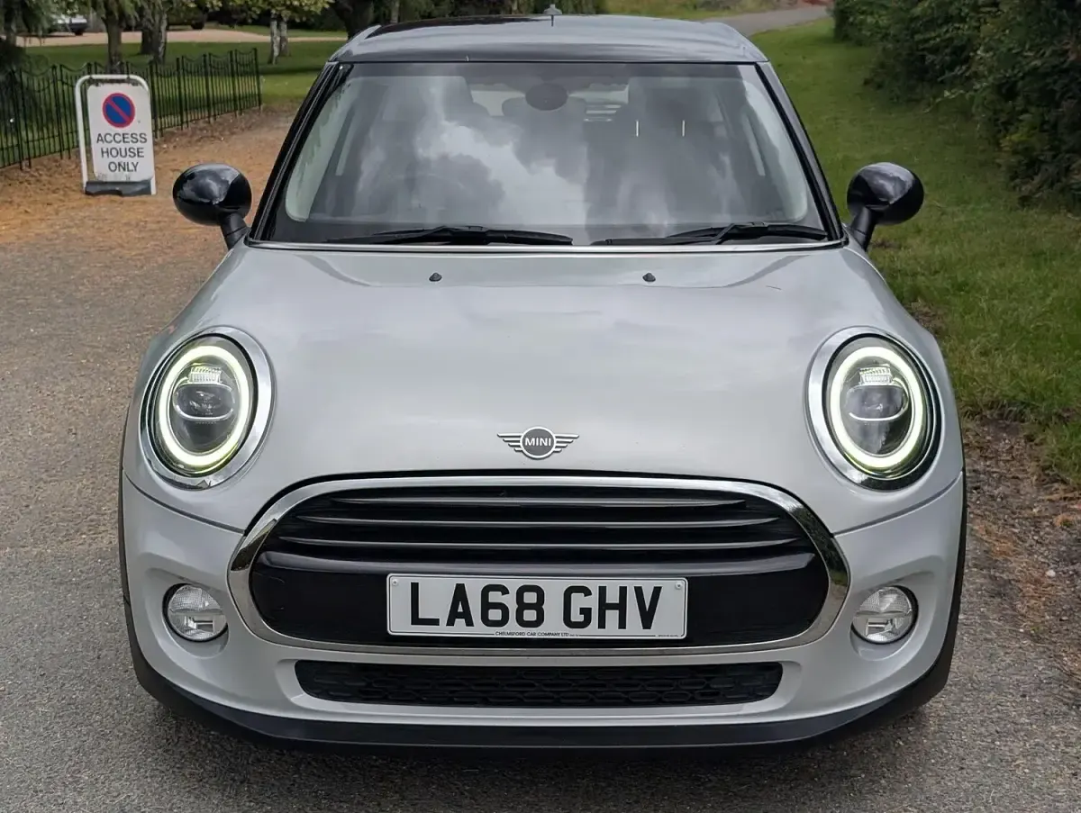 Used Mini Cooper Classic 2018 Silver Hatchback