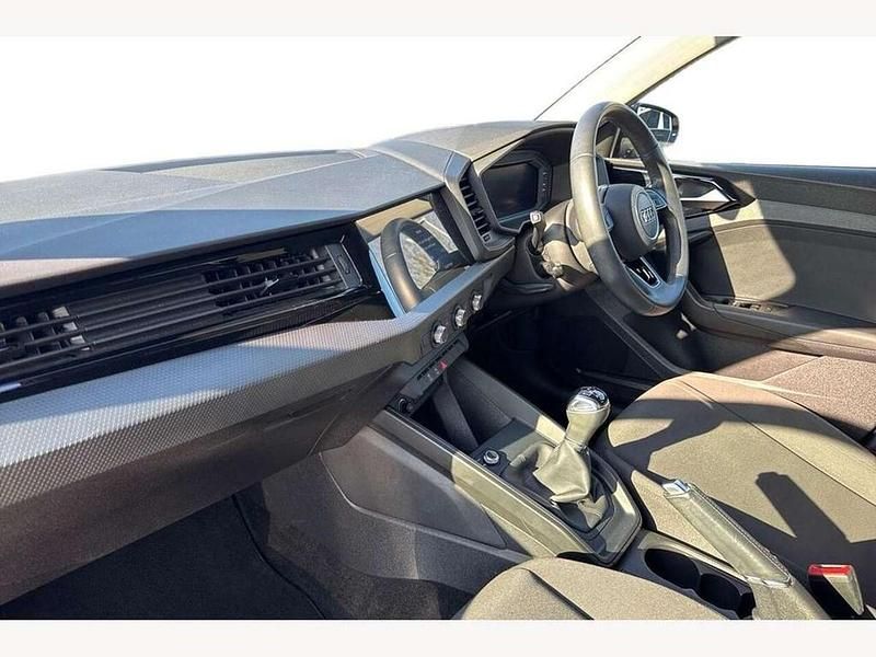 Used Audi A1 Design 95 HP (69 kW) 2022 Grey SUV