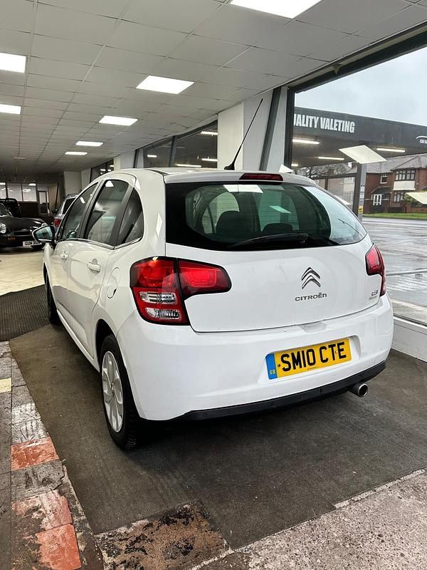 Used Citroën C3 2010 White Hatchback