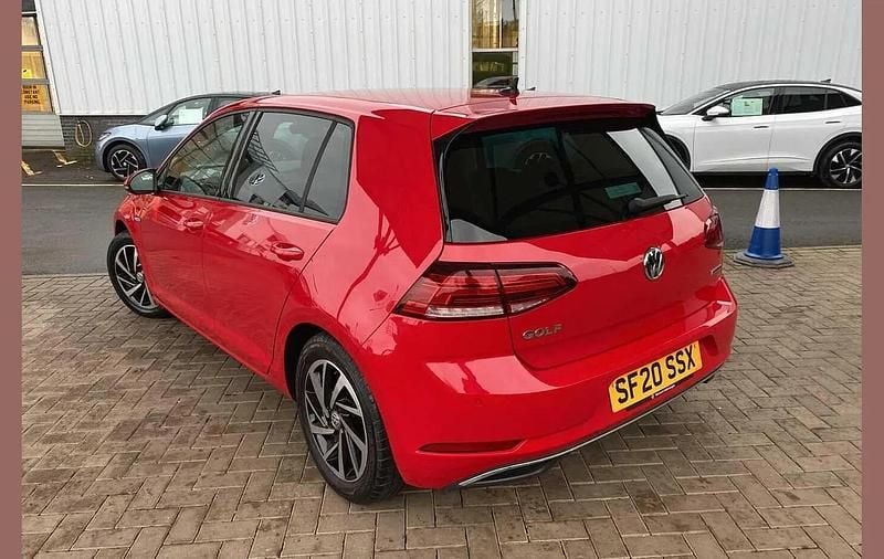 Used VW Golf VIII Edition 130 HP (95 kW) 2020 Red Hatchback
