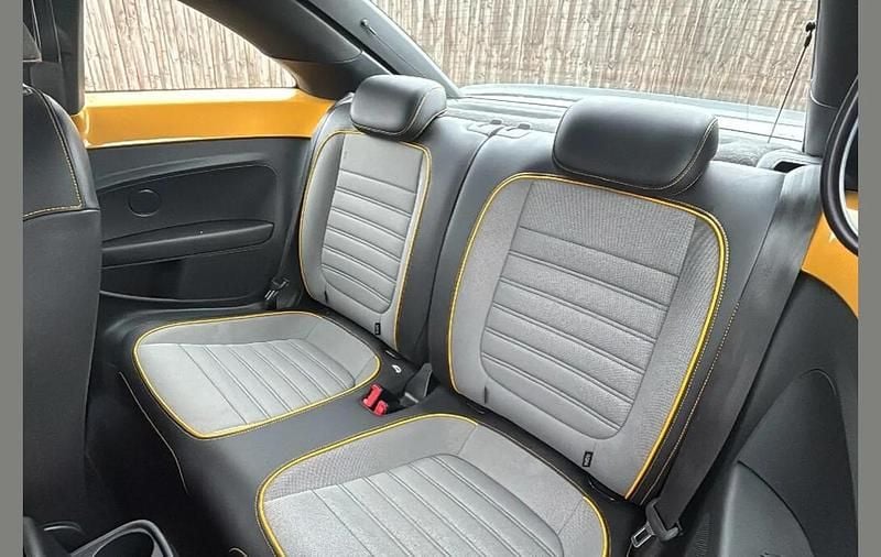 Used VW Beetle Dune 105 HP (77 kW) 2017 Black Hatchback