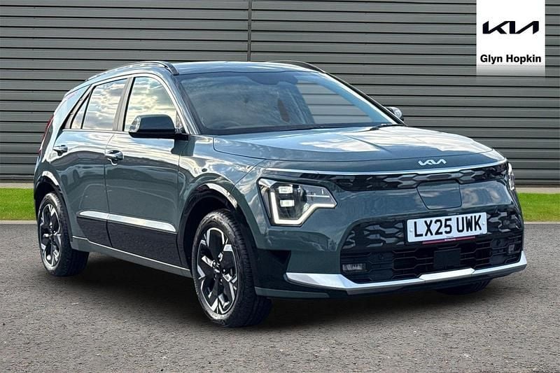 Green Used 2025 Kia e-Niro 2 SUV | £26,612 (Expensive) - Image 1/4