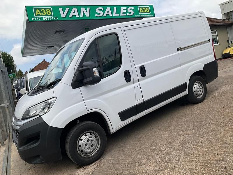 White Used 2021 Citroën Relay Van | £8,995 (A bit pricey) - Image 1/4