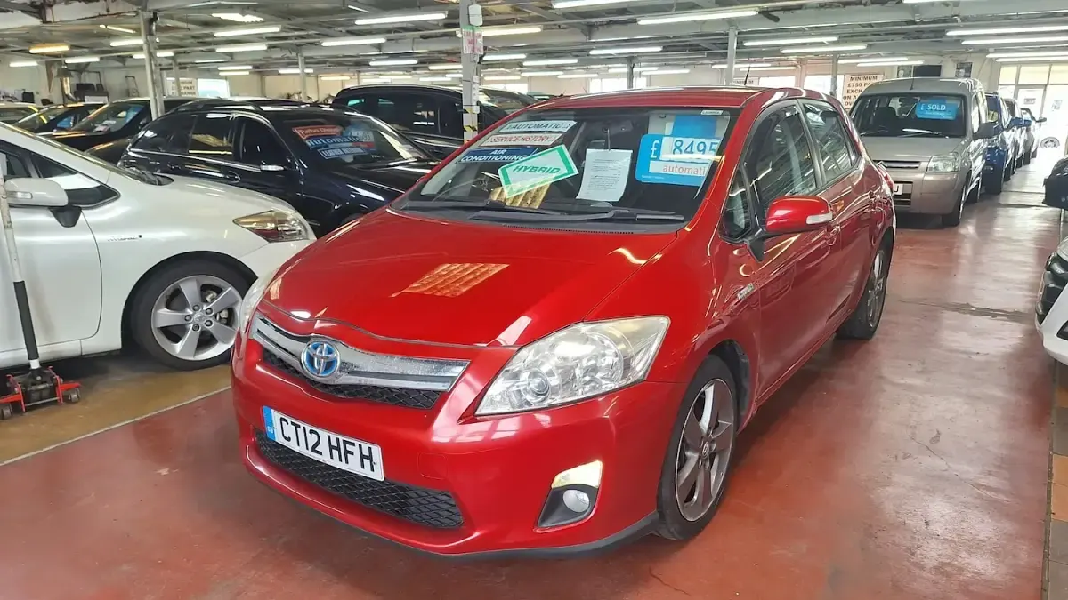 Used Toyota Auris Hybrid 2012 Red Hatchback