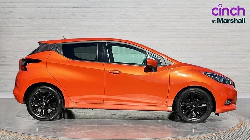 Begagnad Nissan Micra N-Connecta 100 HK (73 kW) 2019 Orange Halvkombi
