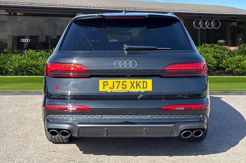 Usado Audi SQ7 Comfort 507 CV (372 kW) 2026 Negro SUV