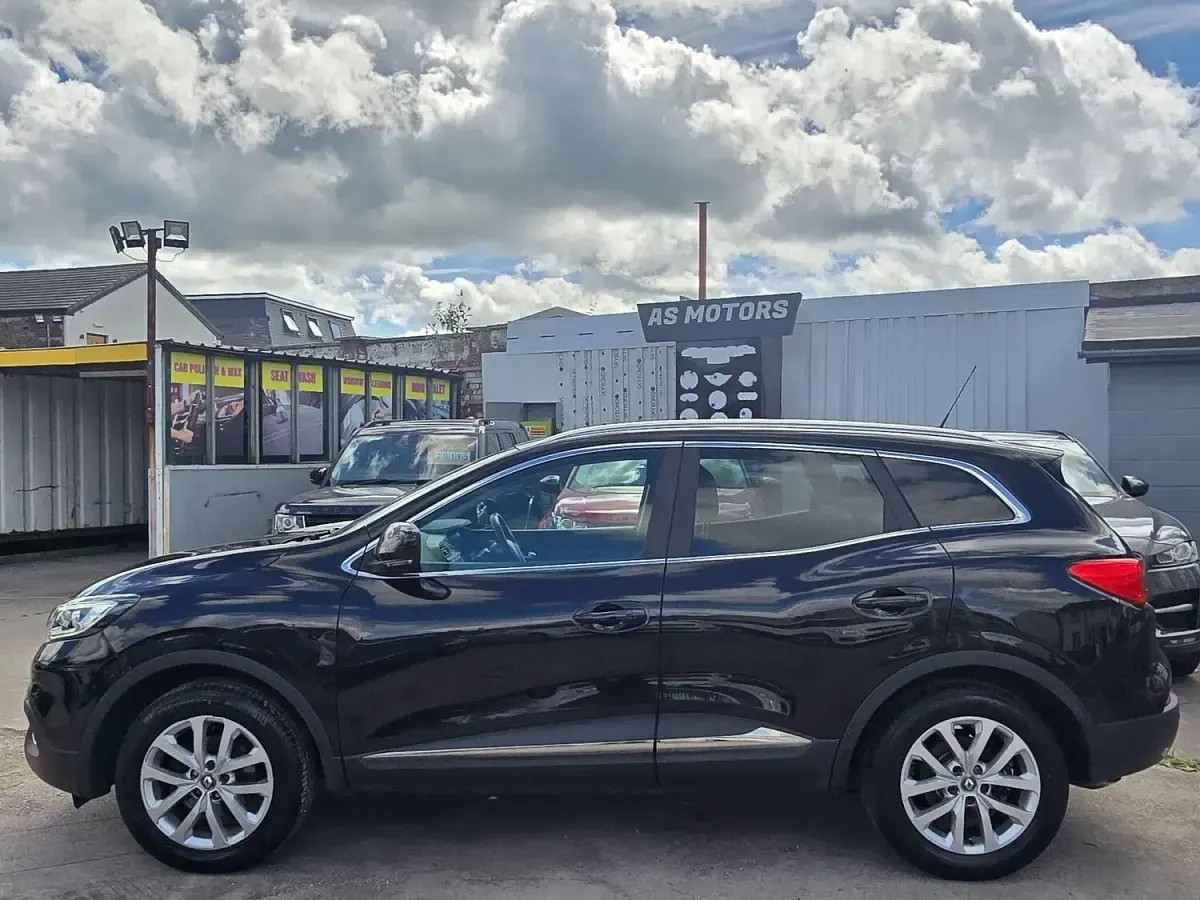 Used Renault Kadjar Dynamique 138 HP (101 kW) 2018 Black SUV