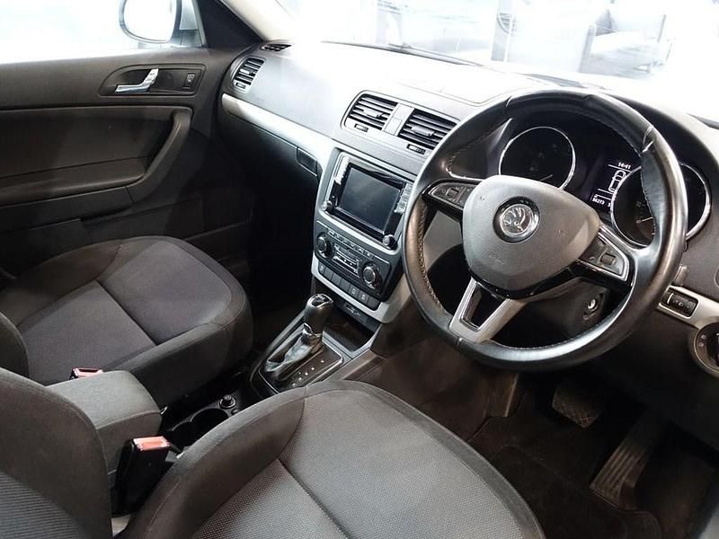 Used Skoda Yeti SE 110 HP (80 kW) 2017 Silver SUV