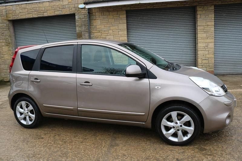 Used Nissan Note N-TEC 88 HP (64 kW) 2009 Beige Hatchback
