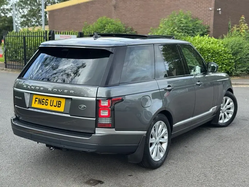 Used Land Rover Range Rover S 258 HP (189 kW) 2016 Grey SUV