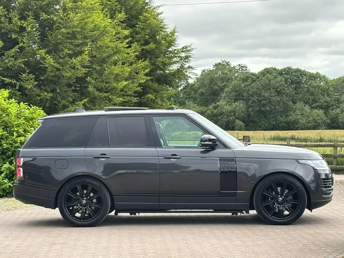 Used Land Rover Range Rover Autobiography 404 HP (297 kW) 2019 Grey SUV