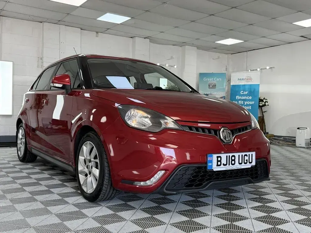 Used MG MG3 106 HP (77 kW) 2018 Red Hatchback