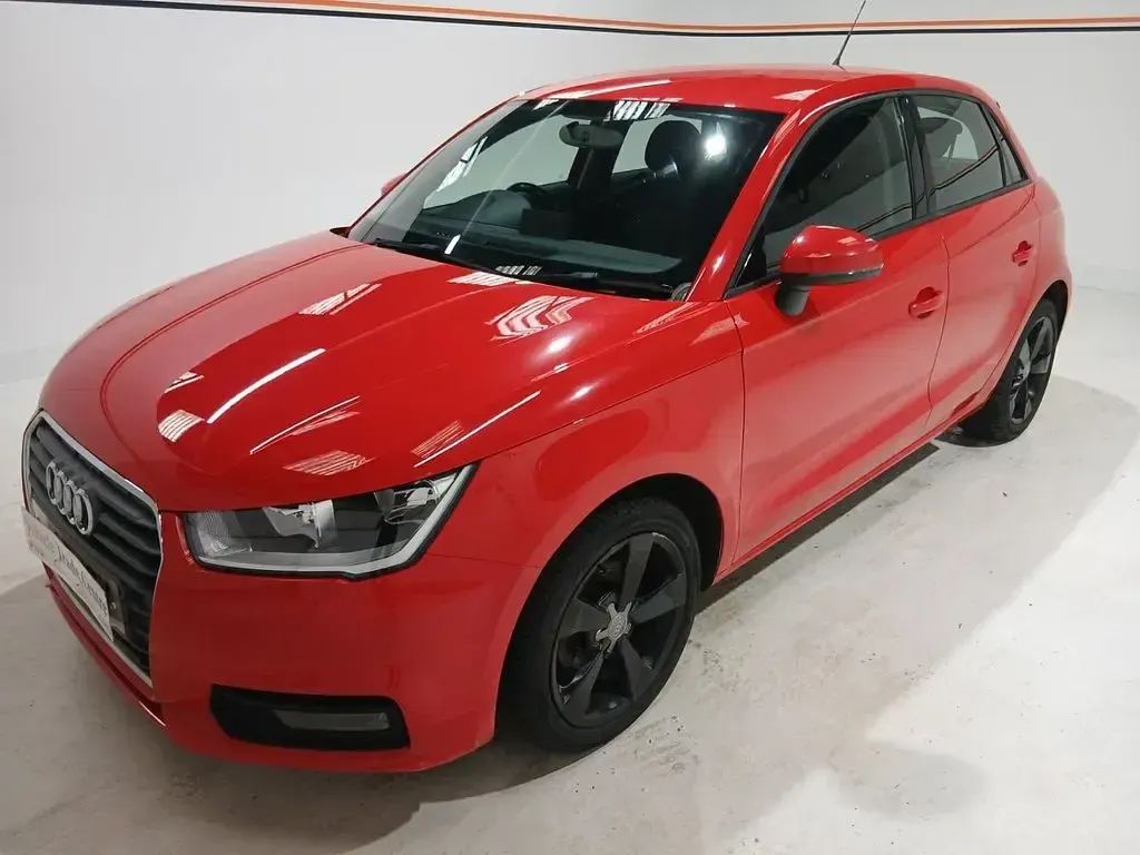 Used Audi A1 Sportback Sport 95 HP (69 kW) 2015 Red Hatchback