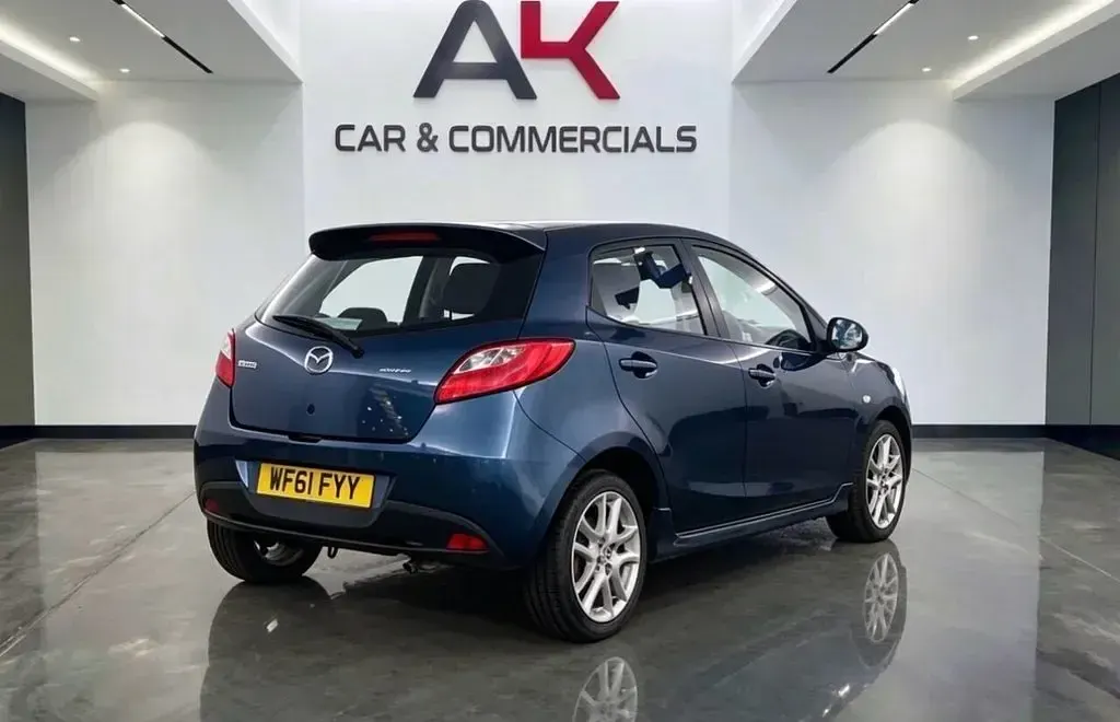 Used Mazda 2 84 HP (61 kW) 2011 Grey Hatchback