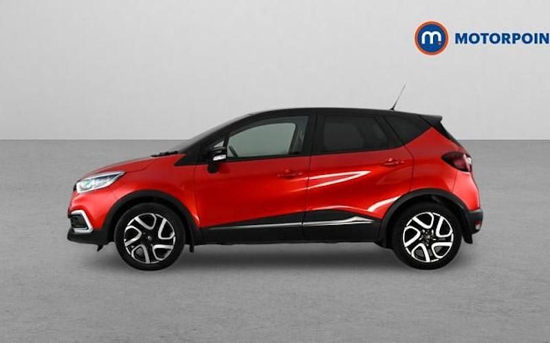 Second-hand Renault Captur Iconic 90 CP (66 kW) 2018 Roșu SUV