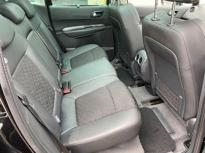 Second-hand Peugeot 3008 Allure 2016 Negru Hatchback