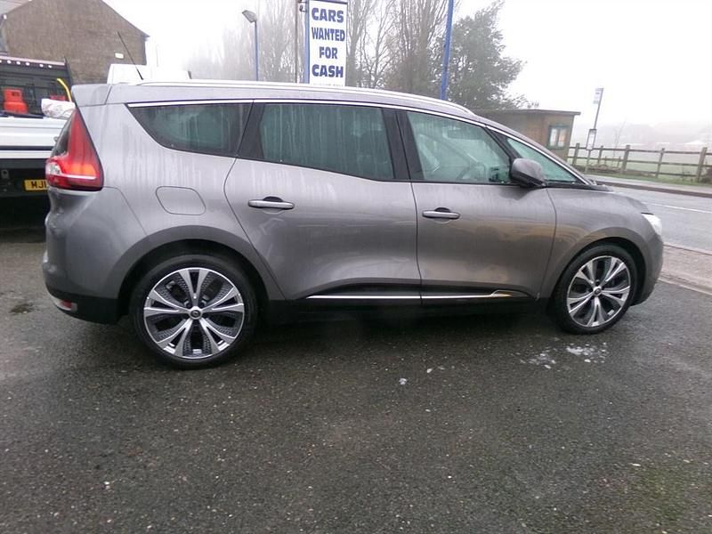 Używany Renault Grand Scénic IV Dynamique 130 KM (95 kW) 2018 Szary Minivan