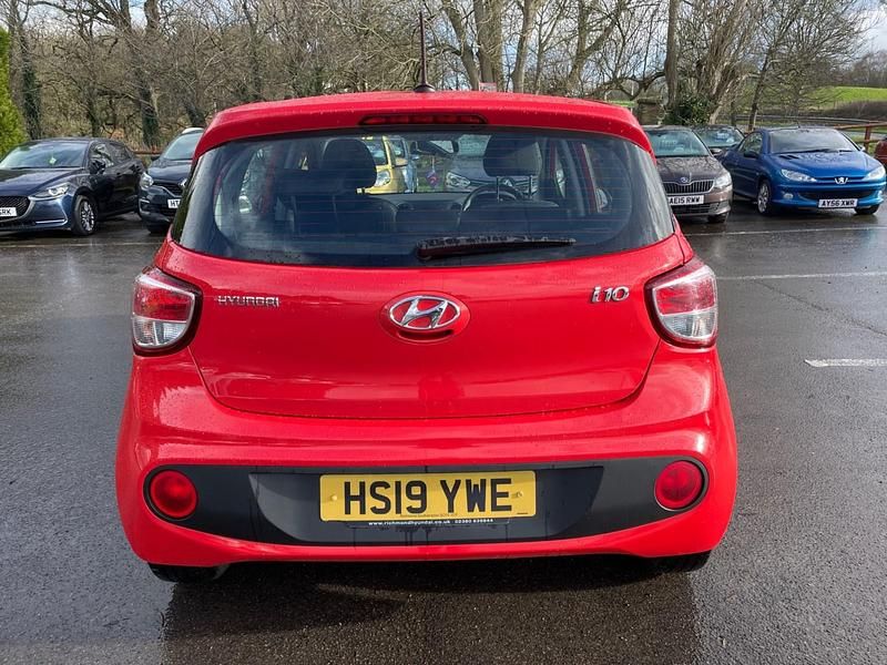 Used Hyundai i10 SE 66 HP (48 kW) 2019 Red Hatchback