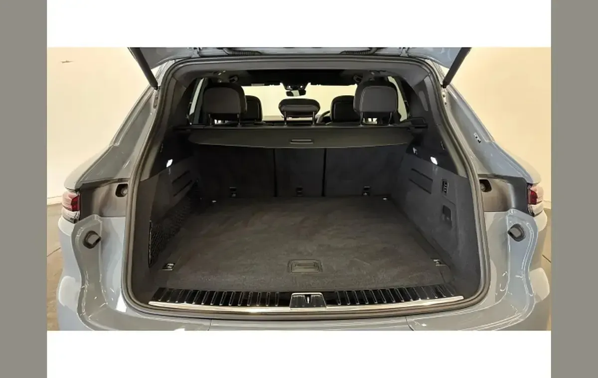 Used Porsche Cayenne Black Edition 512 HP (376 kW) 2026 Grey SUV