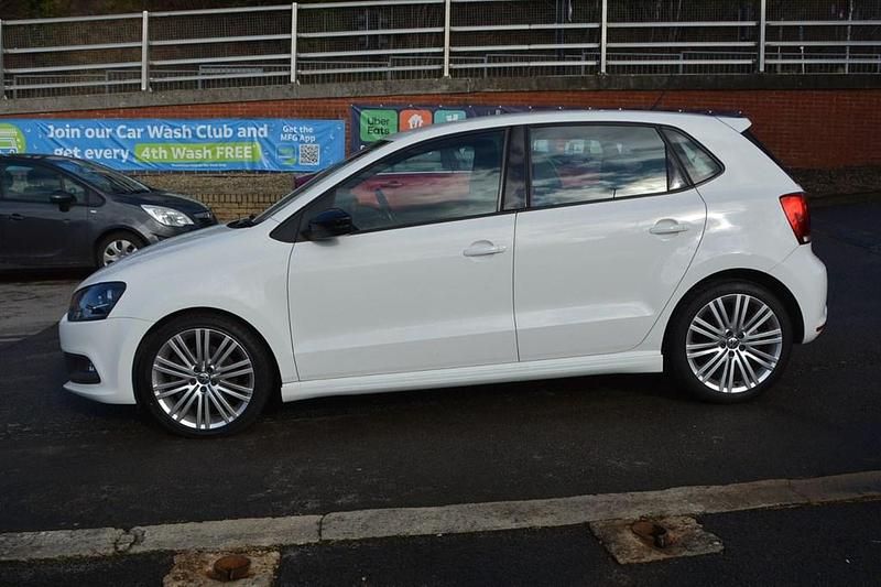 Used VW Polo BlueGT 2014 White Hatchback
