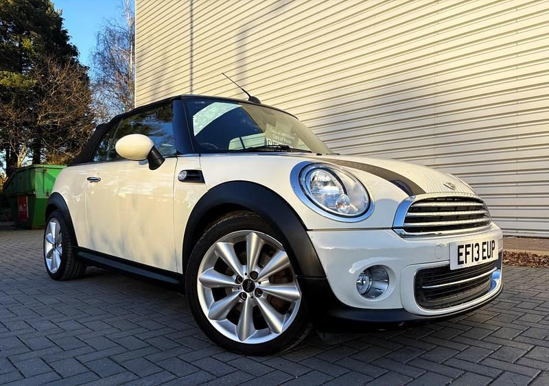Used Mini Cooper Cabriolet Chili 122 HP (89 kW) 2013 White Cabriolet