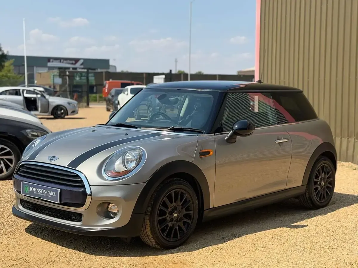 Used Mini Cooper D Hatch 2016 Silver Hatchback
