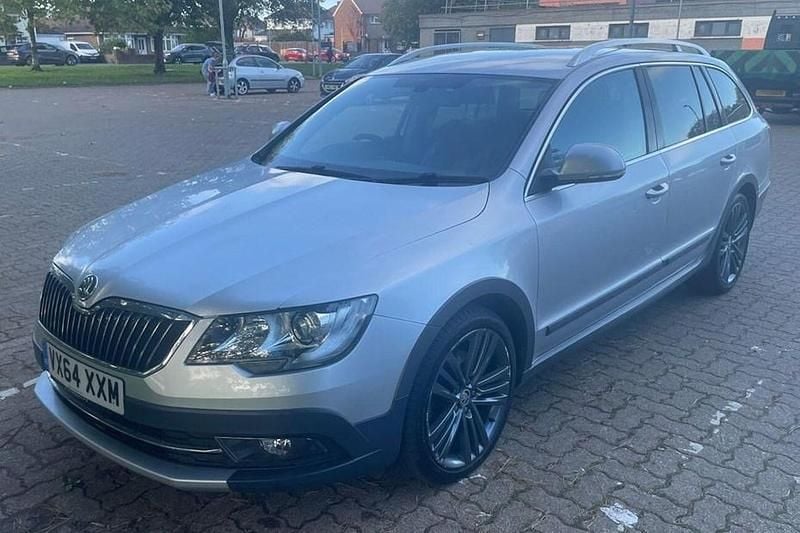 Used 2014 Skoda Superb Estate | £9,595 (Fair price) - Image 1/1