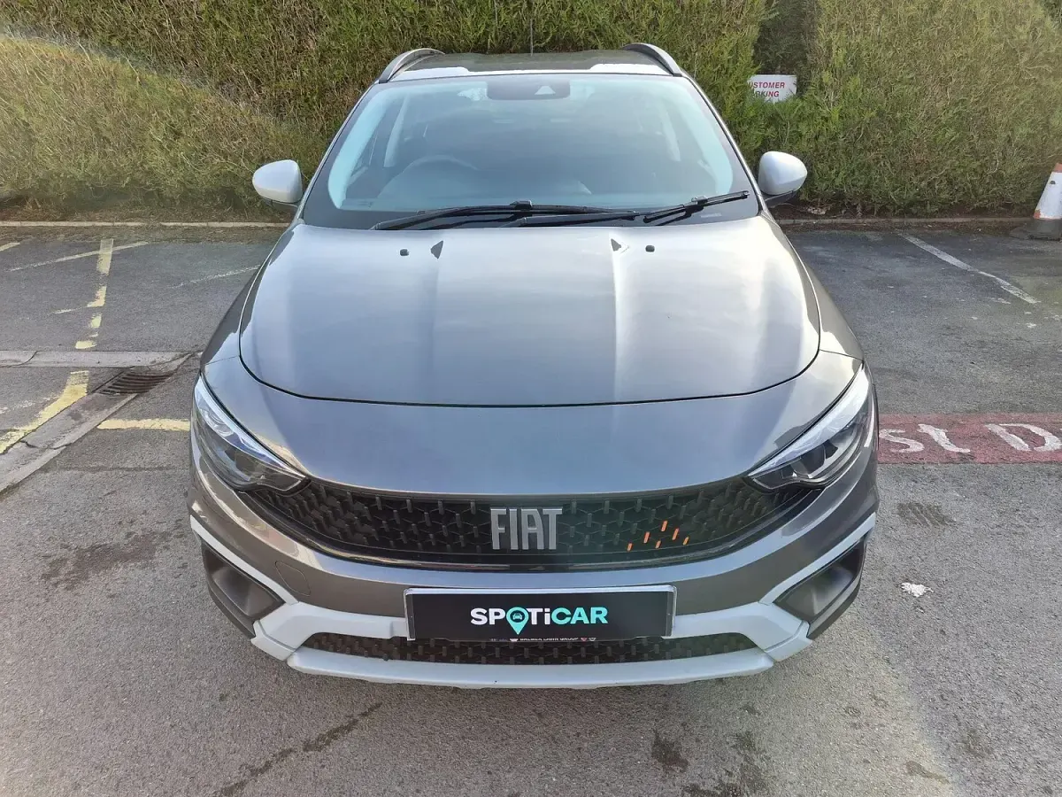 Used Fiat Tipo Cross 130 HP (95 kW) 2025 Grey Hatchback