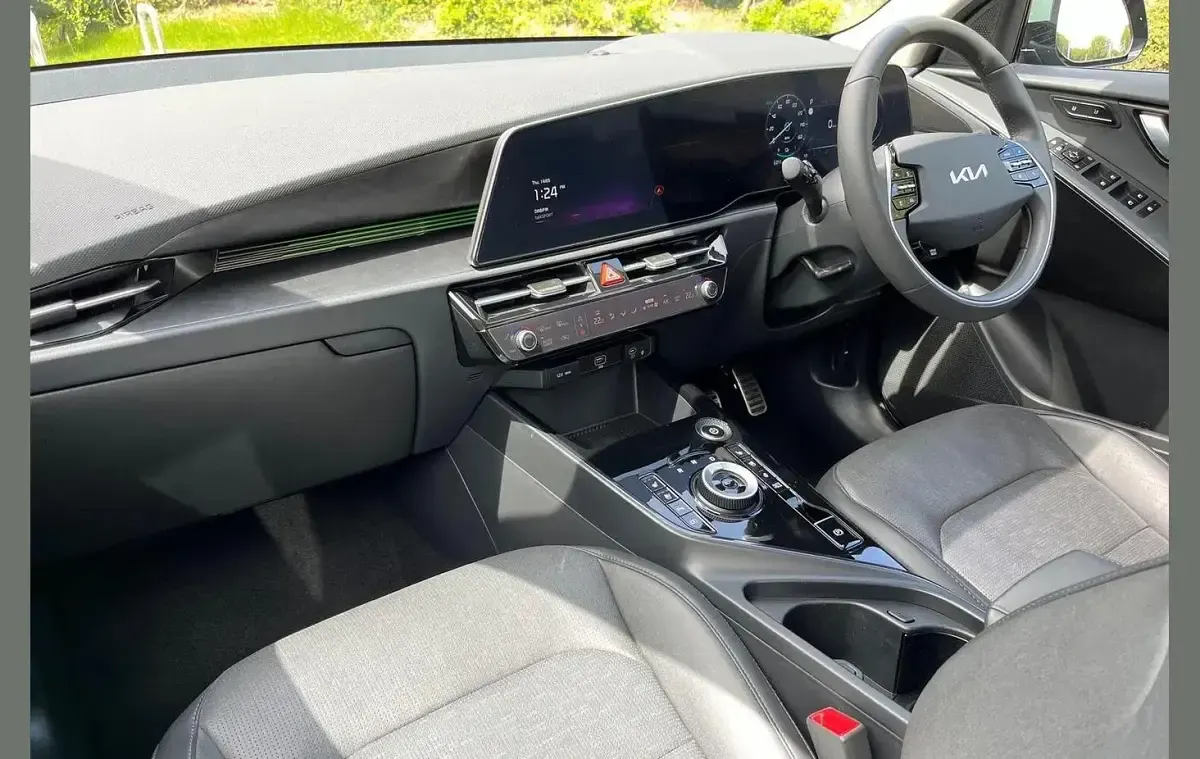 Begagnad Kia e-Niro 150 kW (204 HK) 2025 Grön SUV