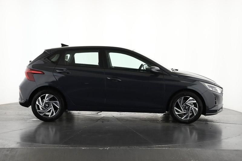 Used Hyundai i20 Advanced 90 HP (66 kW) 2024 Grey Hatchback