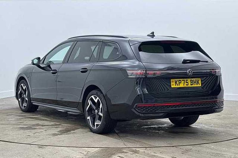 Used VW Passat 272 HP (200 kW) 2025 Estate