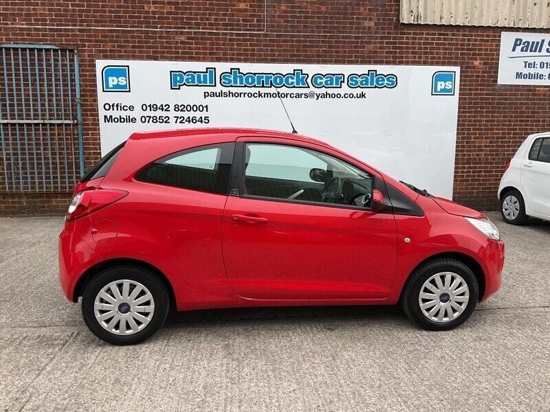 Red Used 2015 Ford Ka Hatchback | £3,495 (Fair price) - Image 1/4