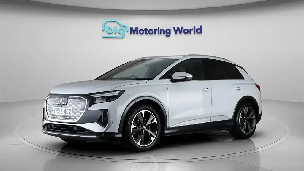 Usado Audi Q4 e-tron S-Line 125 kW (170 HP) 2023 SUV