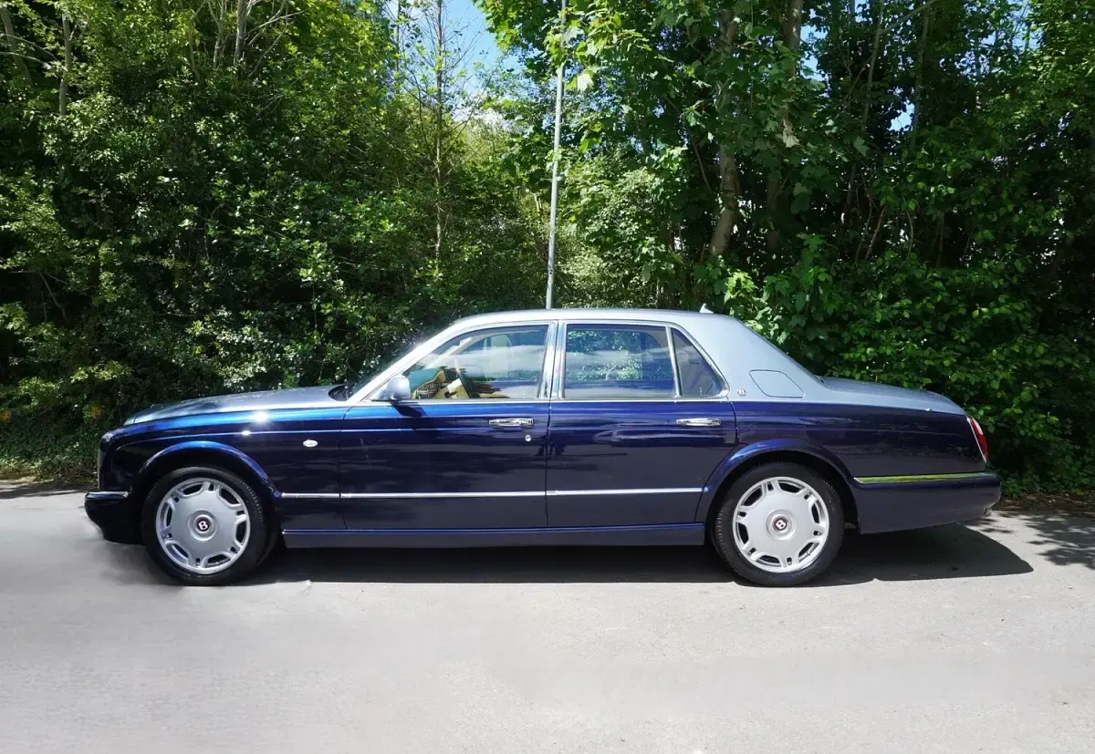 Used Bentley Arnage 450 HP (330 kW) 2009 Blue Sedan