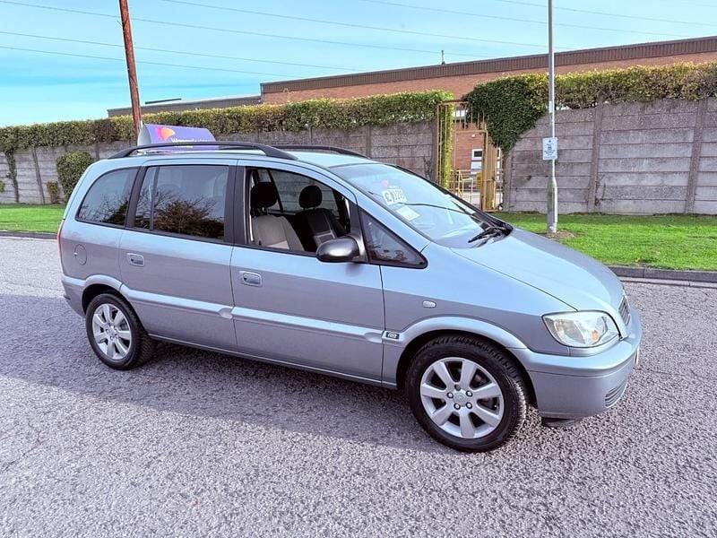 Silver Used 2005 Vauxhall Zafira MPV | £1,299 (Super price) - Image 1/4