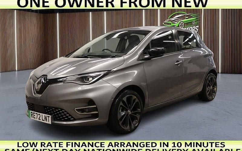 Used Renault Zoe Iconic 100 kW (136 HP) 2024 Hatchback