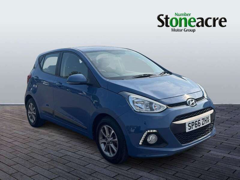 Blue Used 2016 Hyundai i10 Premium Hatchback | £5,895 (Fair price) - Image 1/4