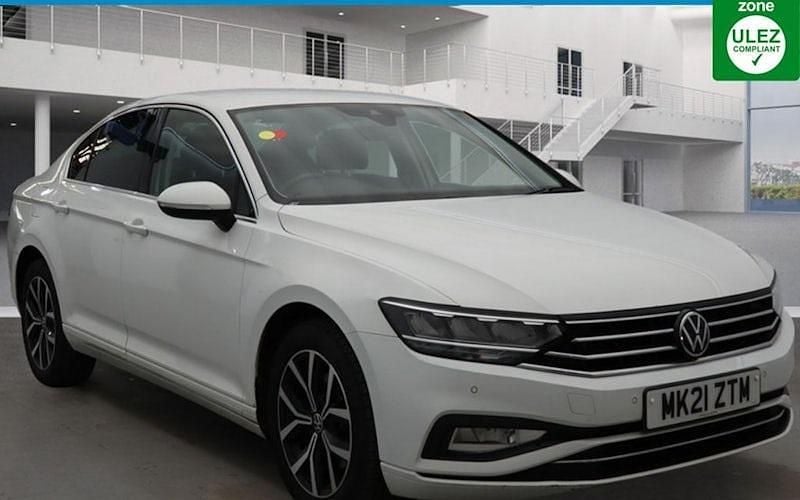 White Used 2021 VW Passat SEL Sedan | £12,200 (Good price) - Image 1/4